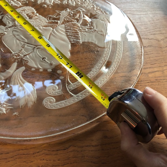 Gorgeous vintage crystal Santa Table decor - Picture 5 of 5